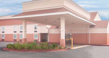 Days Inn by Wyndham Alma
