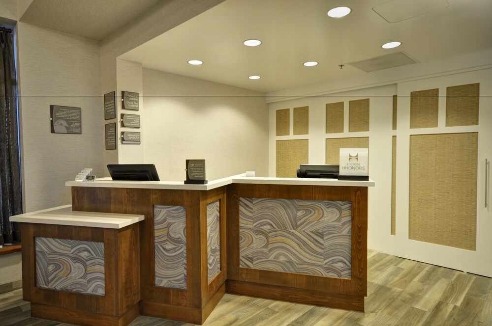 Homewood Suites by Hilton Phoenix-Biltmore