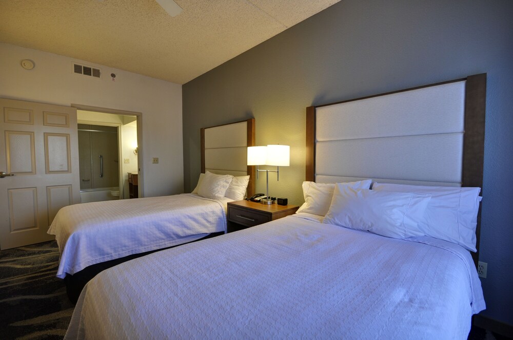 Homewood Suites by Hilton Phoenix-Biltmore