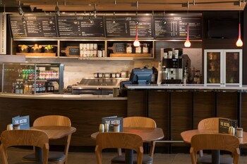 Courtyard by Marriott Anchorage Airport