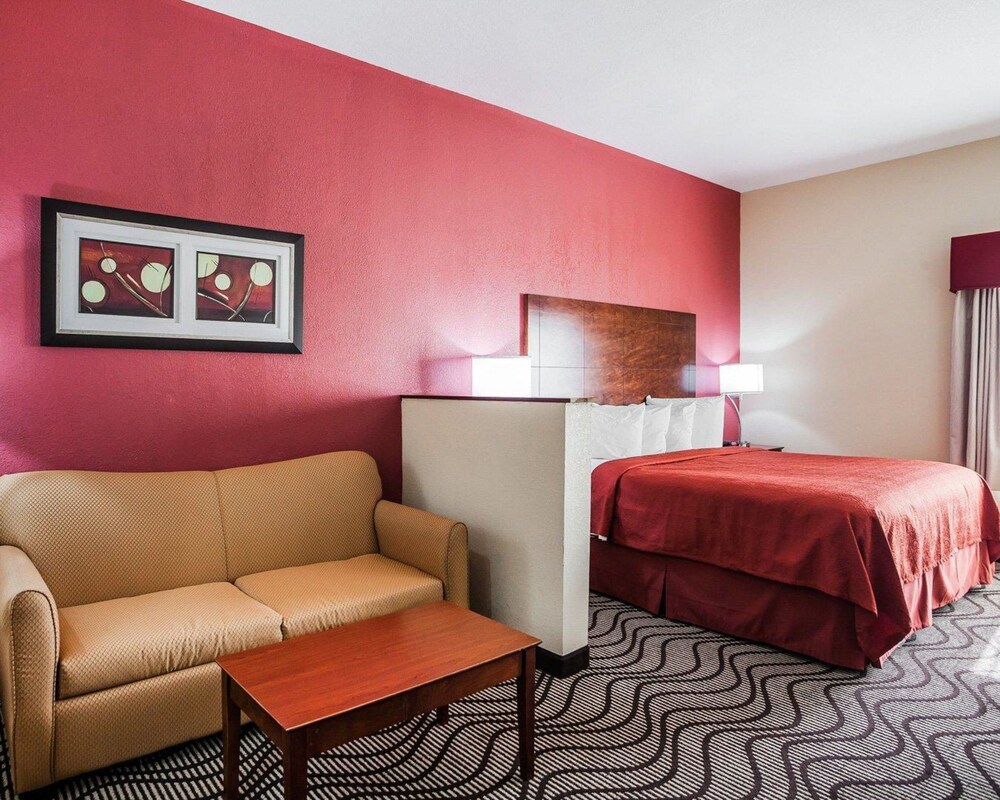 Quality Inn & Suites Altoona - Des Moines