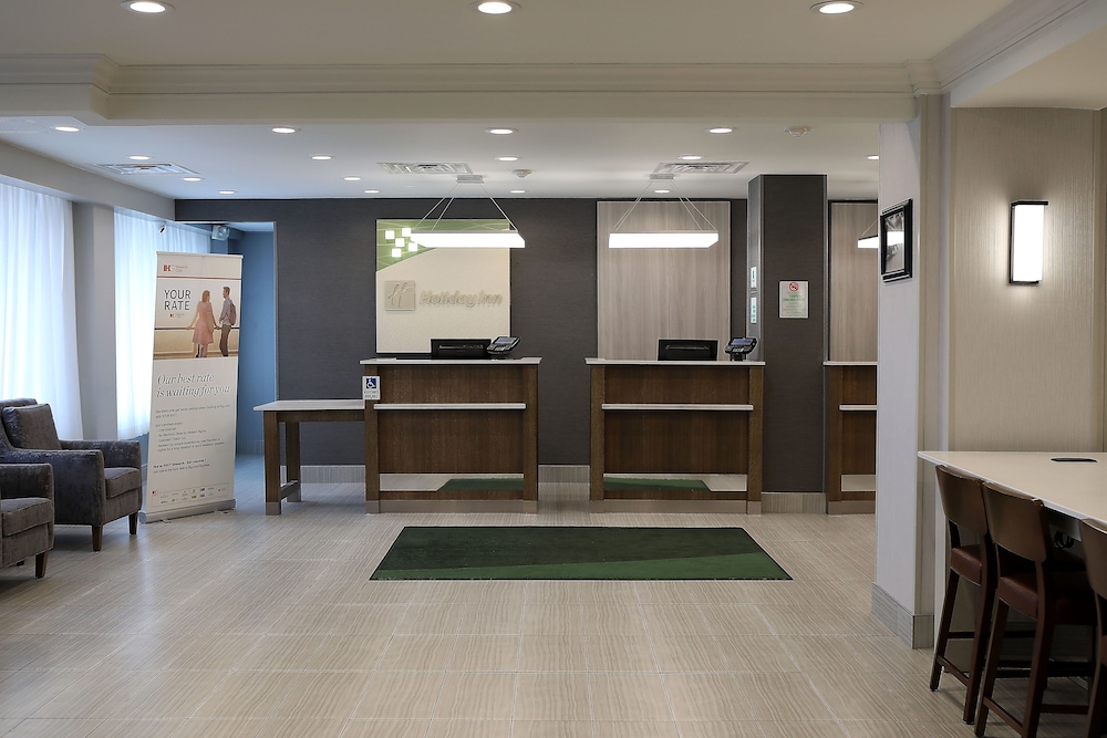 Holiday Inn Chicago-Oakbrook, an IHG Hotel