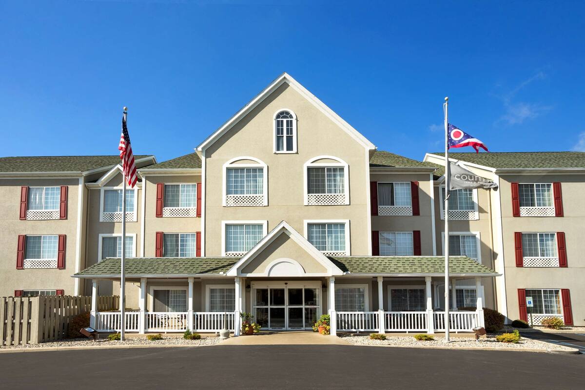 Country Inn Suites By Radisson Toledo Oh In Toledo Oh Expedia