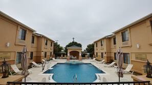 Seasonal outdoor pool