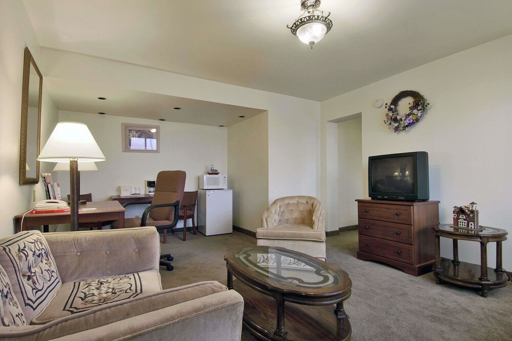 Super 8 By Wyndham Giddings In Brenham Hotel Rates Reviews On Orbitz