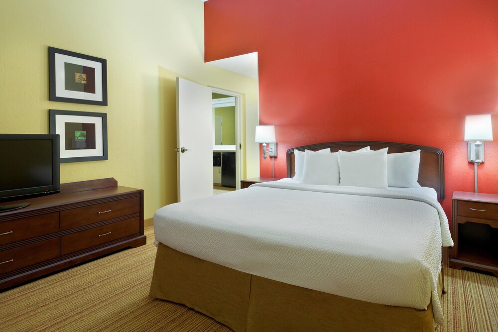 Courtyard by Marriott Chesapeake