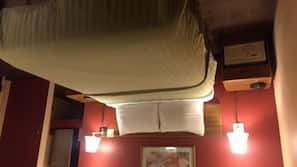 Desk, iron/ironing board, free WiFi, linens
