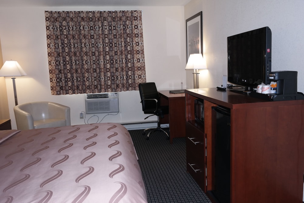 Room, Quality Inn