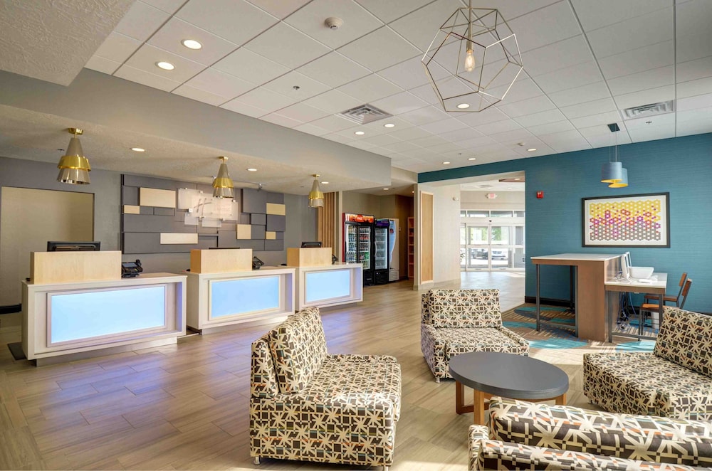 Holiday Inn Express & Suites - North Platte, an IHG Hotel