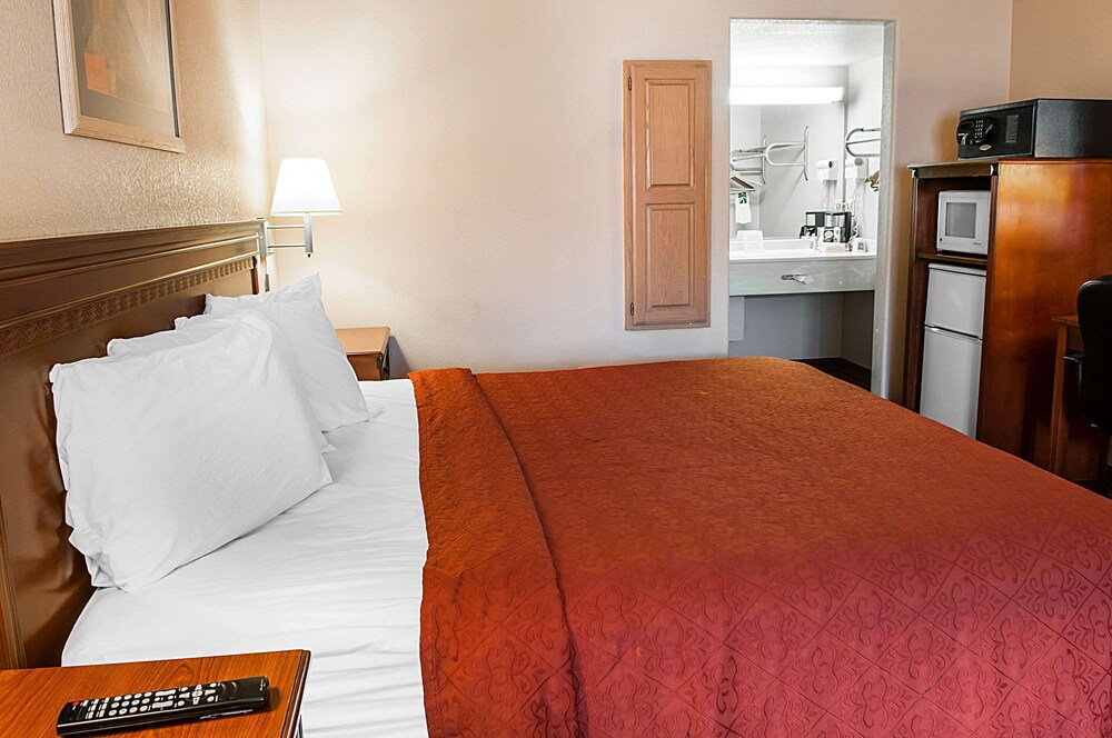 Quality Inn & Suites Las Cruces - University Area