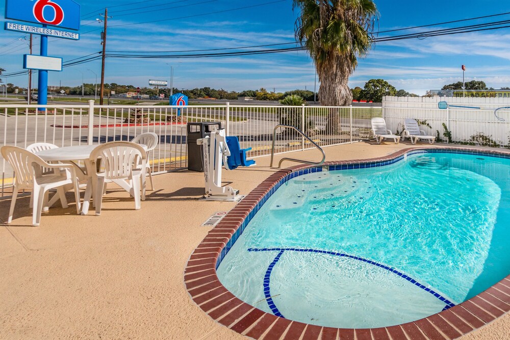 Pool, Motel 6 San Marcos, TX - North