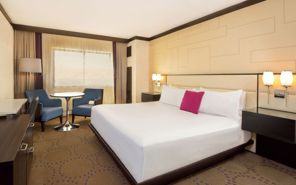 Harrah's Laughlin Hotel & Casino: 2019 Room Prices $20