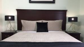 Minibar, in-room safe, individually decorated, individually furnished