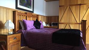 Minibar, in-room safe, individually decorated, individually furnished