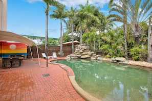 2 outdoor pools, sun loungers