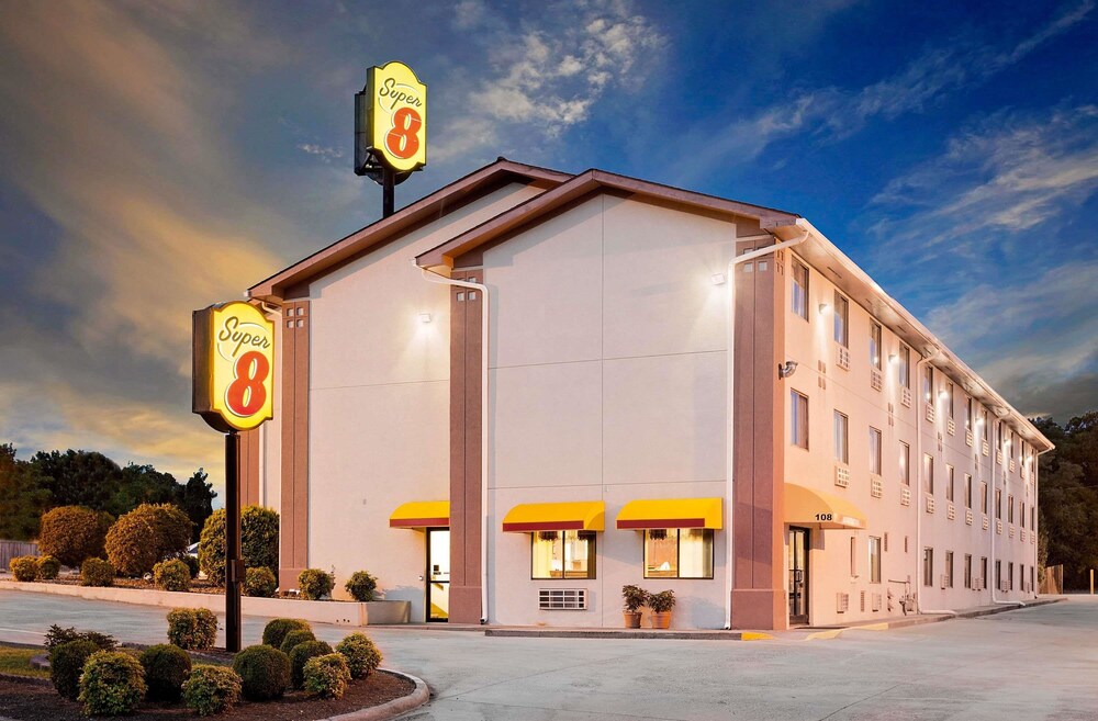 Super 8 By Wyndham Johnson City In Tri Cities Hotel Rates Super 8 By Wyndham Johnson City In Tri Cities Hotel Rates Reviews On Orbitz