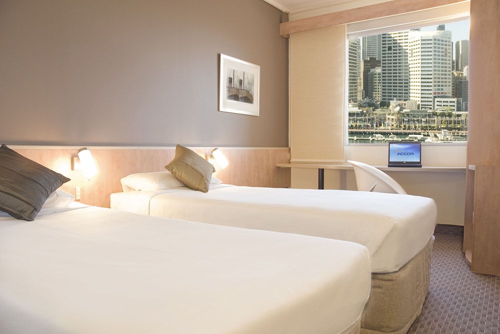 Room, ibis Sydney Darling Harbour