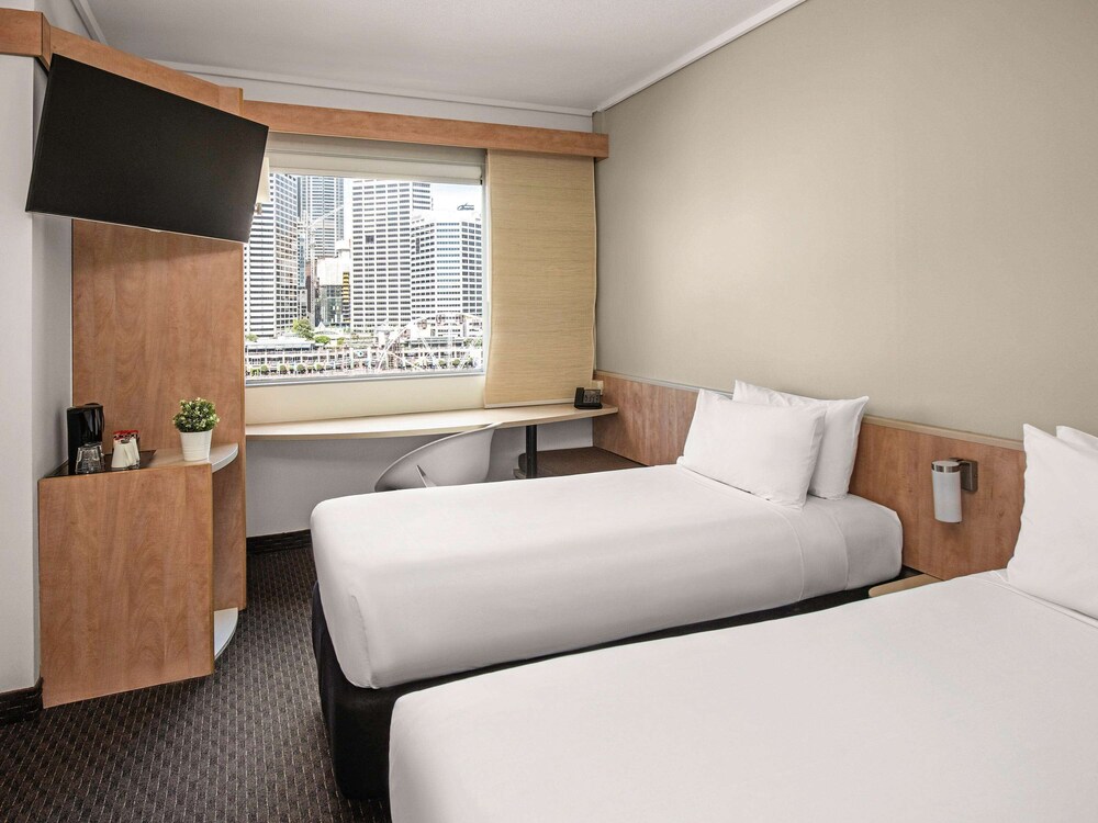 Room, ibis Sydney Darling Harbour