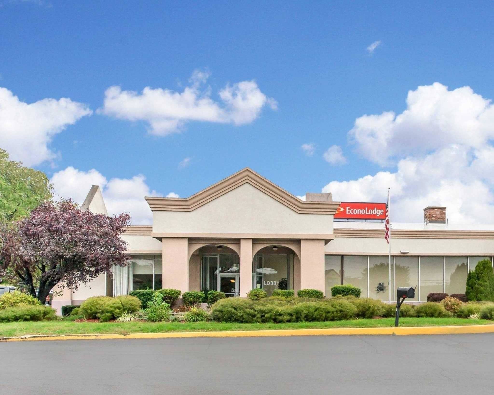 Econo Lodge New Stanton I-70 in Greensburg, United States