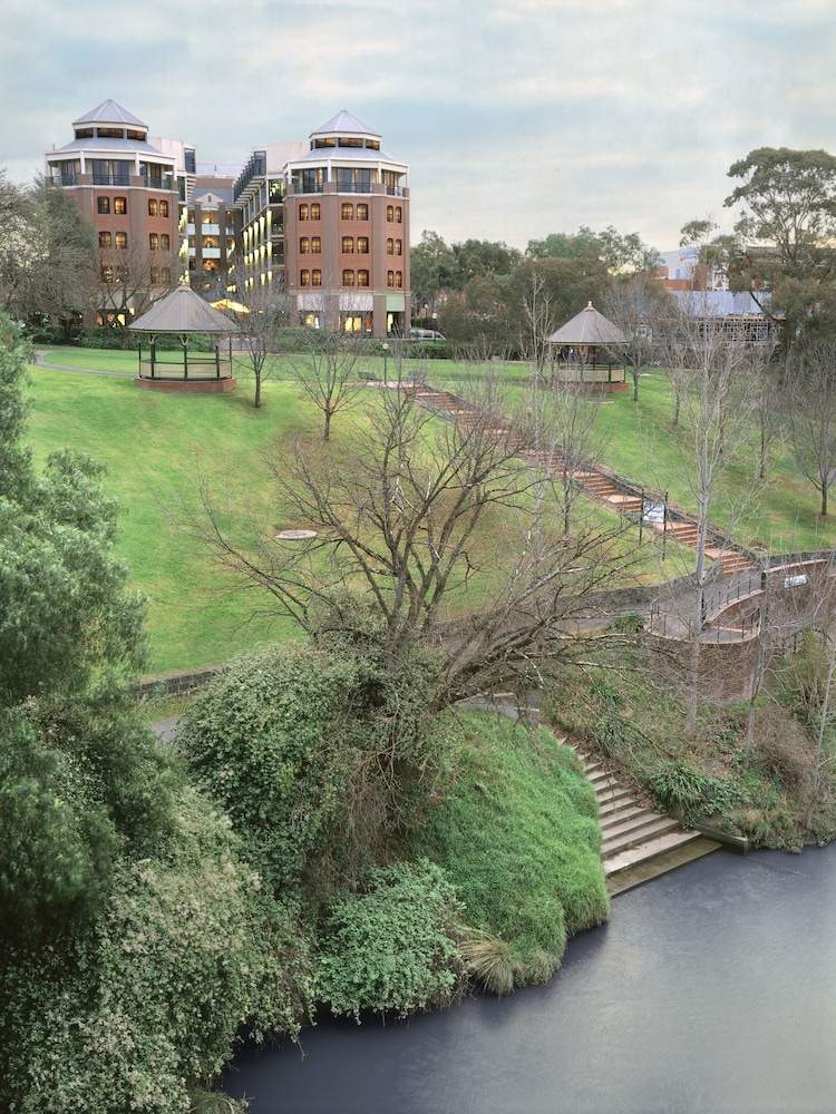 Amora Hotel Riverwalk Melbourne