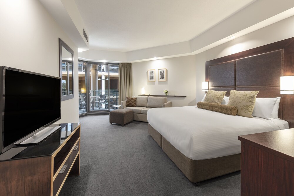 Amora Hotel Riverwalk Melbourne