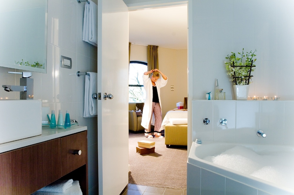 Amora Hotel Riverwalk Melbourne