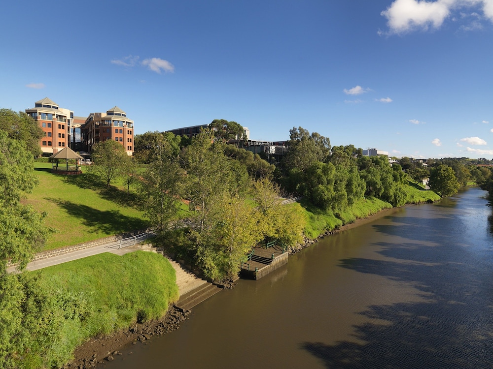 Amora Hotel Riverwalk Melbourne