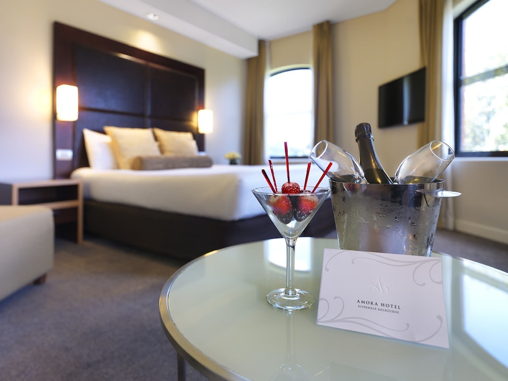 Amora Hotel Riverwalk Melbourne