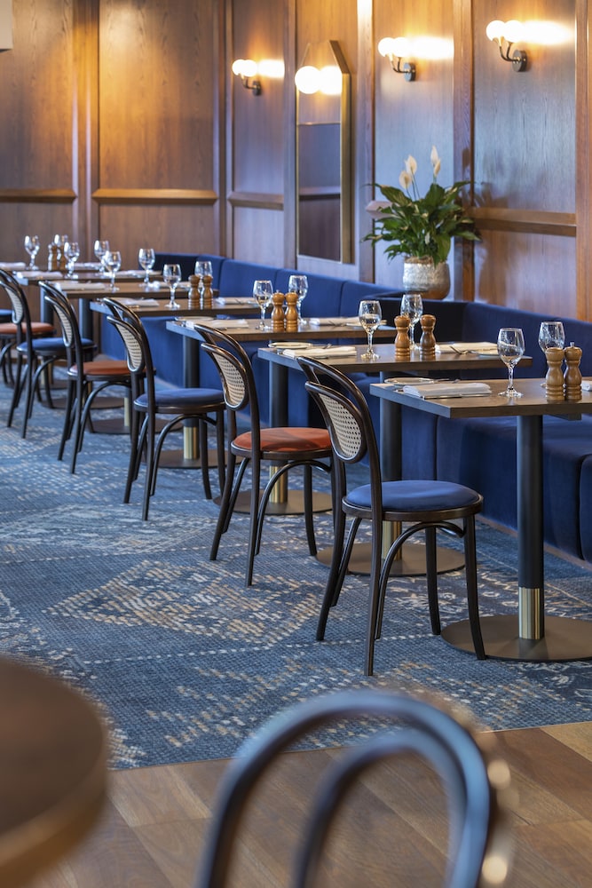 Breakfast area, Amora Hotel Riverwalk Melbourne