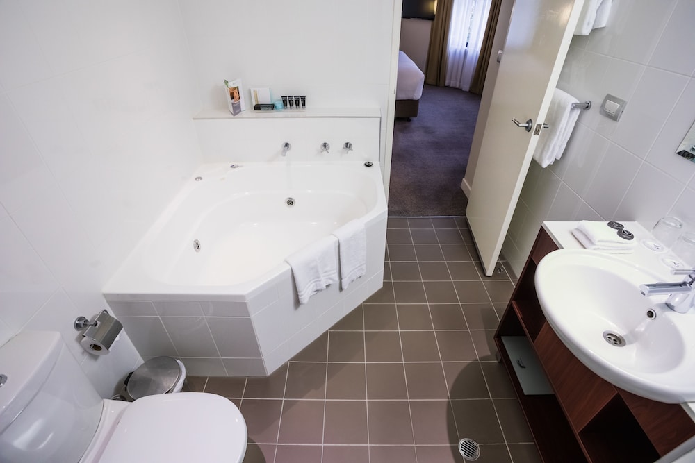 Amora Hotel Riverwalk Melbourne