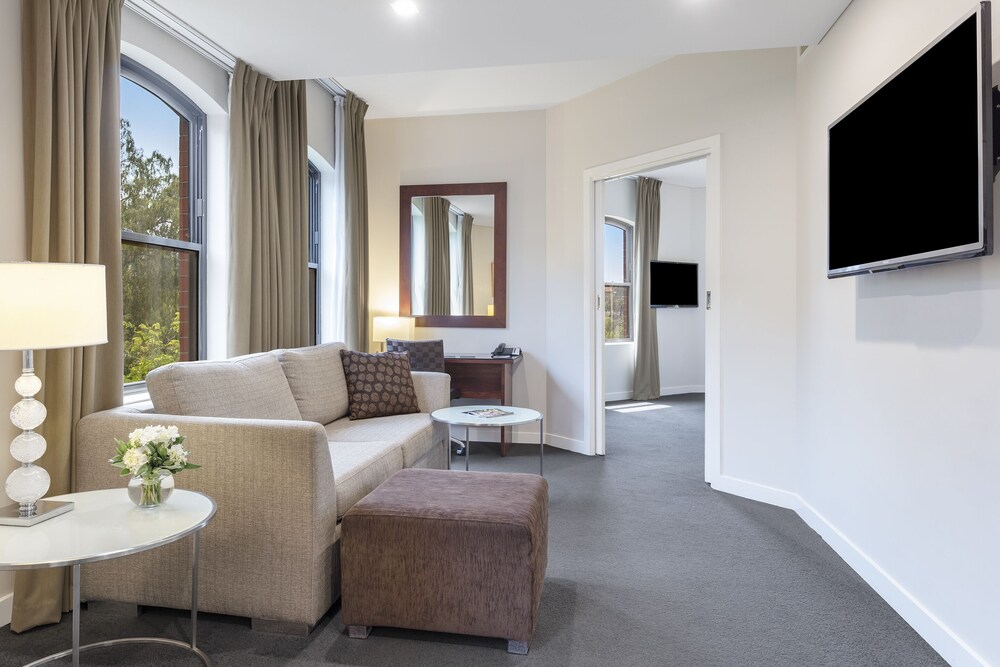 Living room, Amora Hotel Riverwalk Melbourne