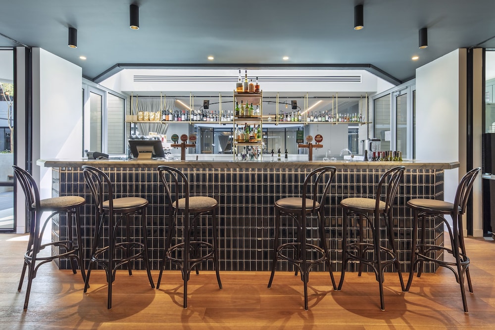 Bar (on property), Amora Hotel Riverwalk Melbourne