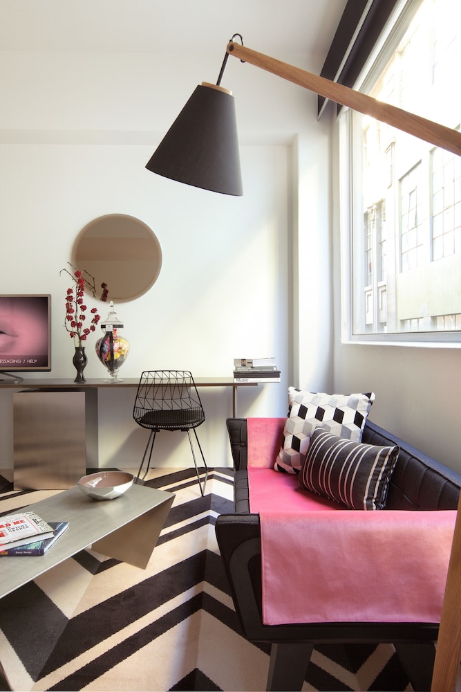 Living area, Adelphi Hotel