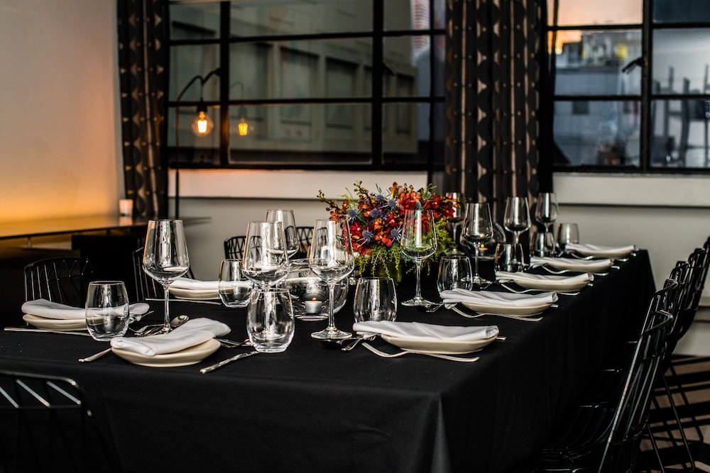 Adelphi Hotel