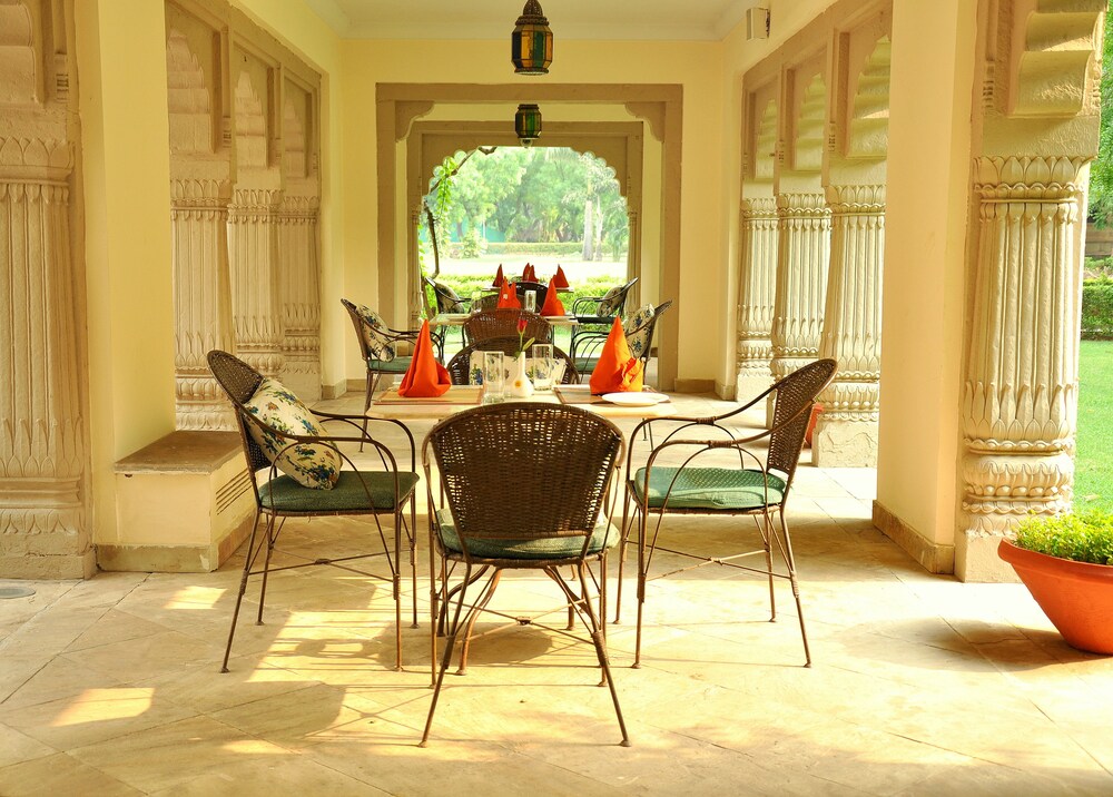 Couples dining, Taj Usha Kiran Palace Hotel