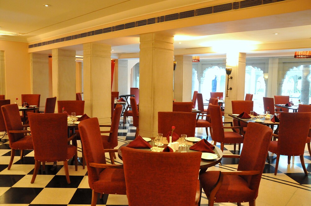 Restaurant, Taj Usha Kiran Palace Hotel