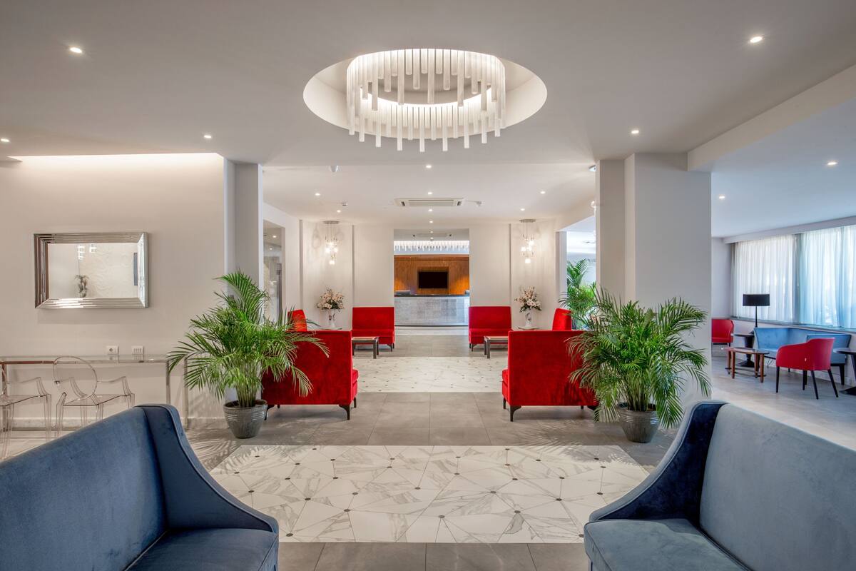 ホテル アメリカン パレス ユーロ 口コミ 部屋写真 料金 お得情報 エクスペディア