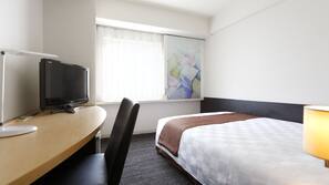 Premium bedding, down comforters, desk, blackout drapes