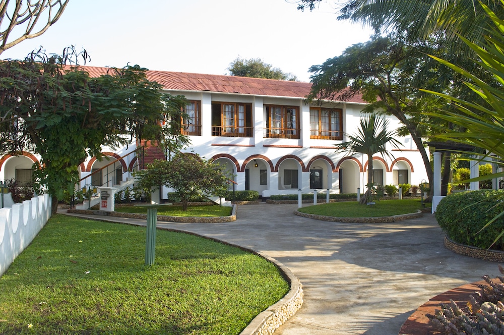 Sunbird Livingstonia Beach Hotel Salima Mwi Airasiago