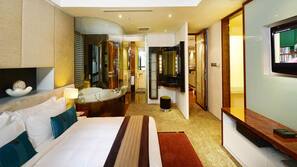 In-room safe, iron/ironing board, free WiFi, wheelchair access