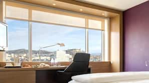 Coffre-forts dans les chambres, bureau, rideaux occultants