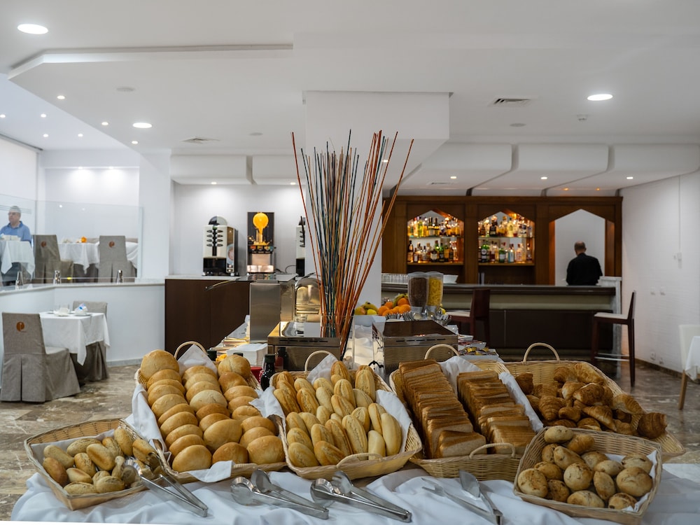 Breakfast buffet, Hotel Pasarela