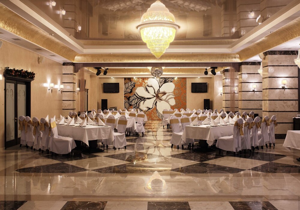 Photo - Ukraine Hotel