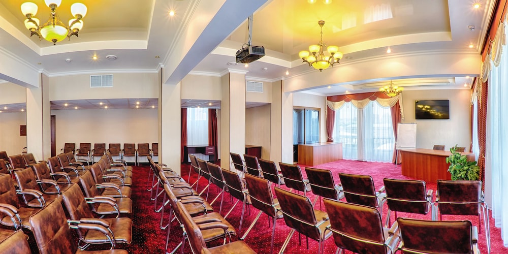 Photo - Ukraine Hotel