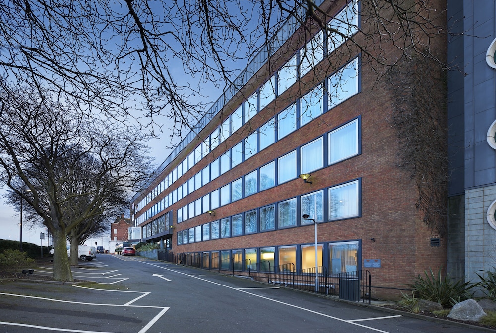 Exterior, Crowne Plaza London Ealing, an IHG Hotel