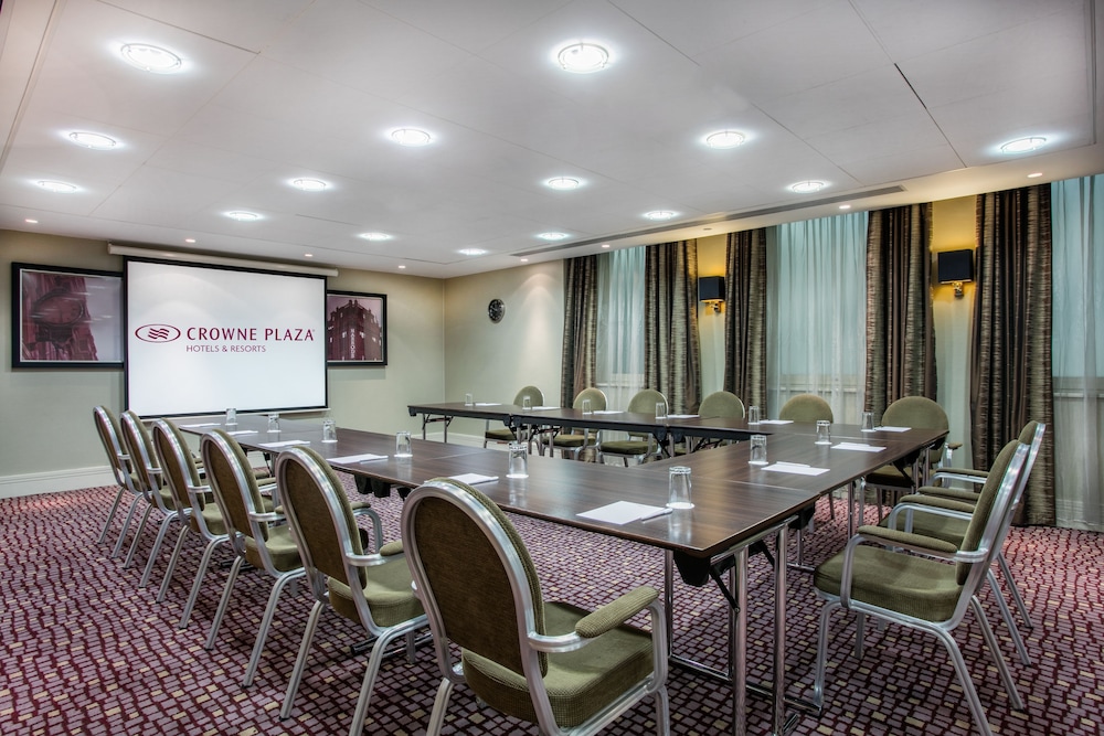 Meeting facility, Crowne Plaza London Ealing, an IHG Hotel