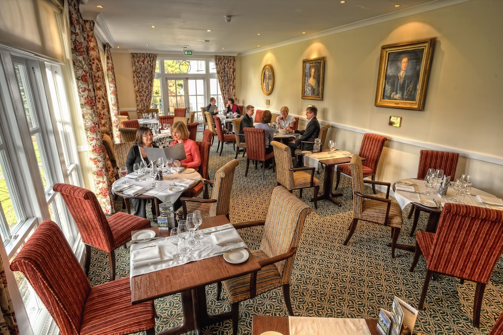 Breakfast area, West Lodge Park Hotel