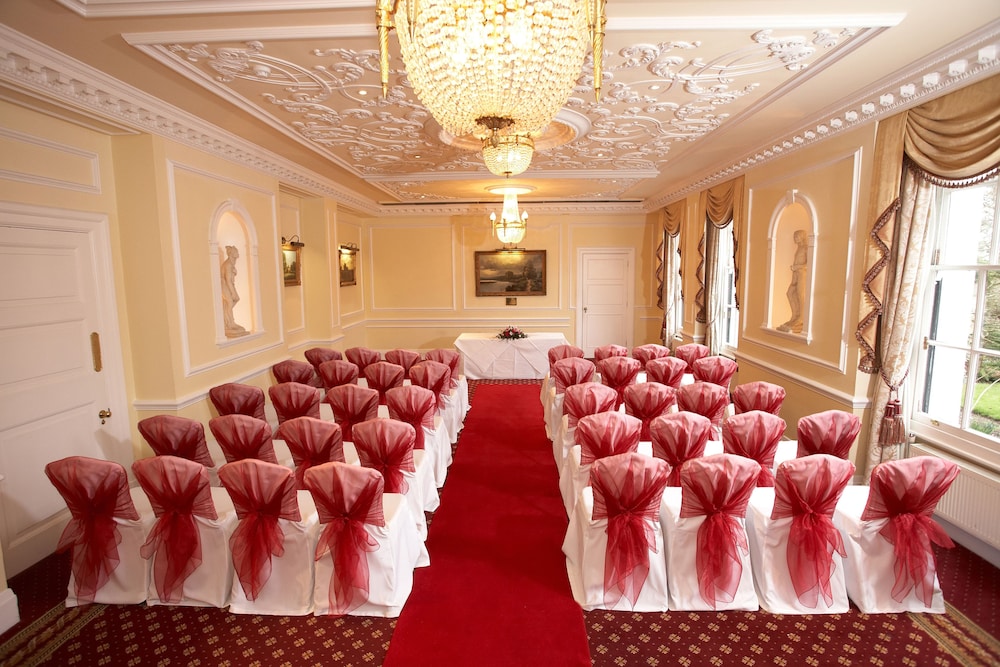 Indoor wedding, West Lodge Park Hotel