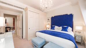 In-room safe, desk, iron/ironing board, free WiFi