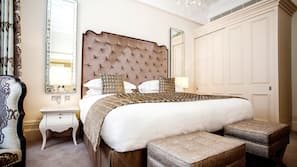 In-room safe, desk, iron/ironing board, free WiFi